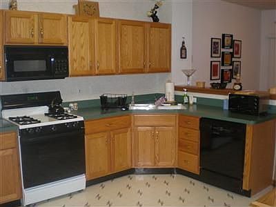 3rd image of 9754 Sugarbush Cir