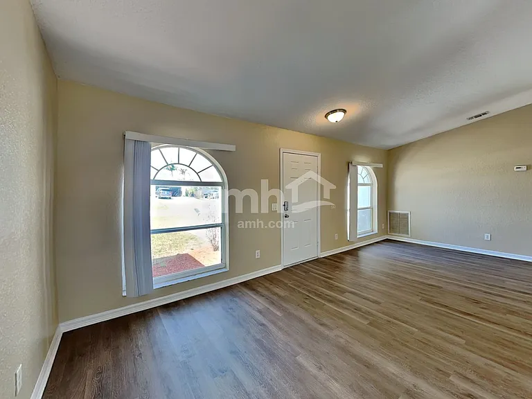 3965 SW Laffite St — Photo 5