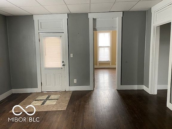 5th image of 1327 Sycamore St