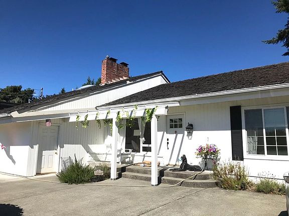 2nd image of 820 84th Ave NE
