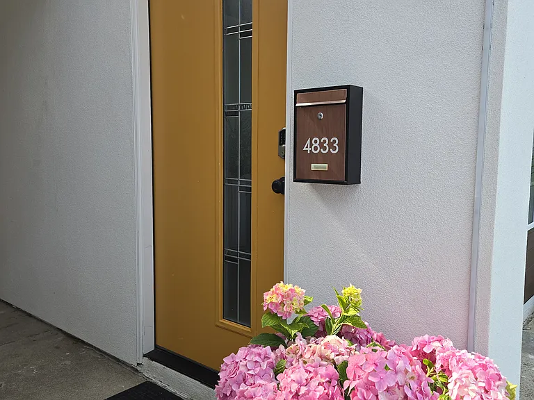 4833 Rushden Ave — Photo 23