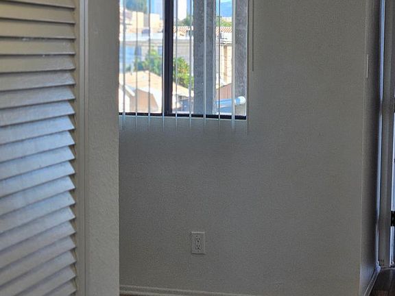 4th image of 451 W Wilson Ave APT 7