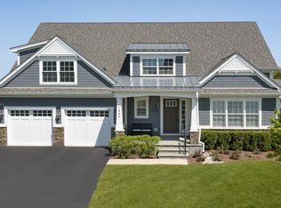 1532 Woodview Ln, Northbrook, IL 60062