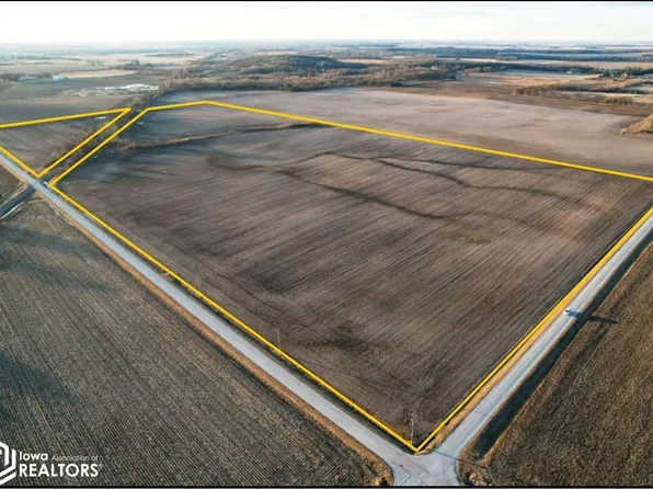 E 5000s Rd, Saint Anne, IL 60964