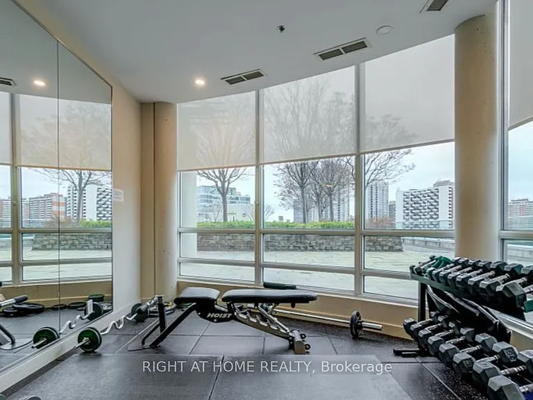 3391 Bloor St W #515 — Photo 22