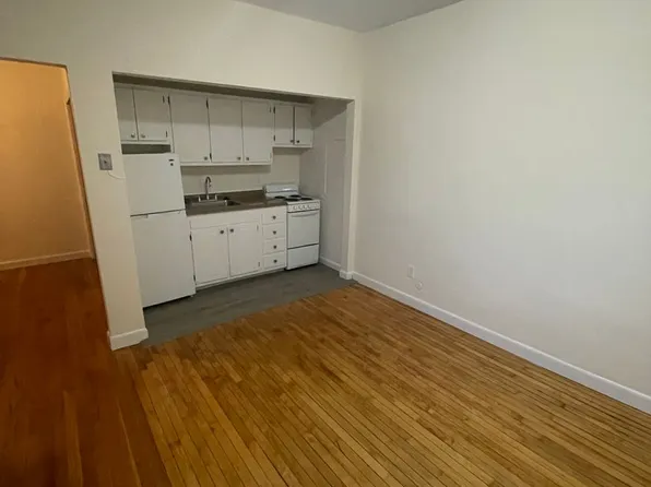 46 Brighton Ave #2B, Allston, MA 02134