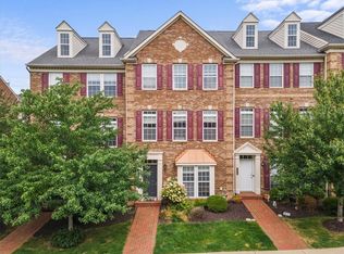 2009 Village Run Rd, Wexford, PA 15090