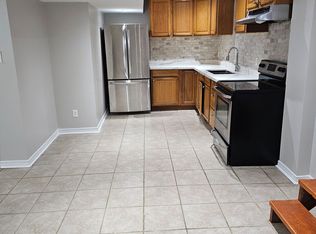 345 Queen Mary Dr, Brampton, ON L7A 3S7