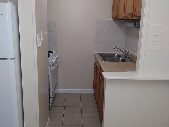 15, 1H - Kitchen