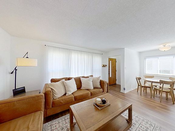 5th image of 446 N Main St