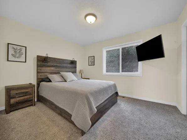 Holiday Village Townhomes