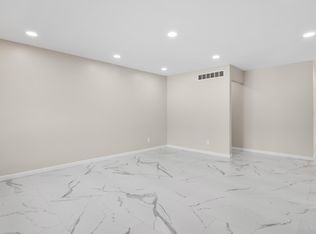 3557 Del Monte Dr, Sterling Heights, MI 48310