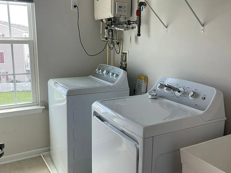 331 S Parkway Dr — Photo 62