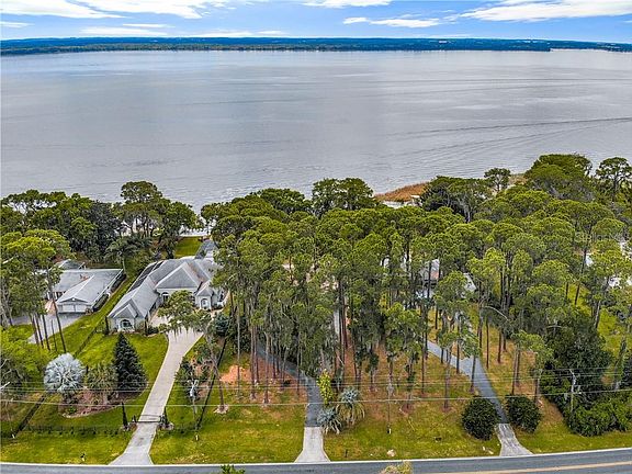 3rd image of 33329 Lakeshore Dr