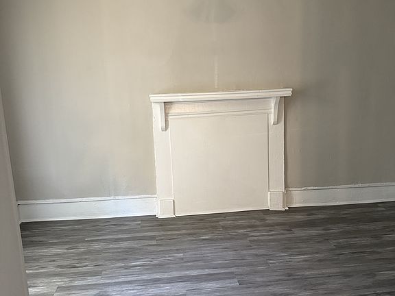4th image of 109 Wright St