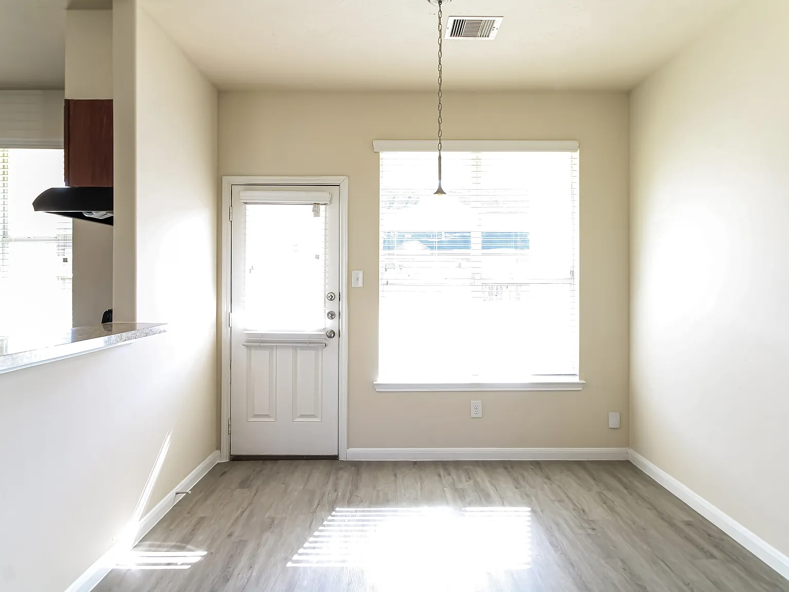 Bavaria Townhomes — Photo 4