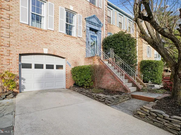 6004 Bradmore St, Alexandria, VA 22315