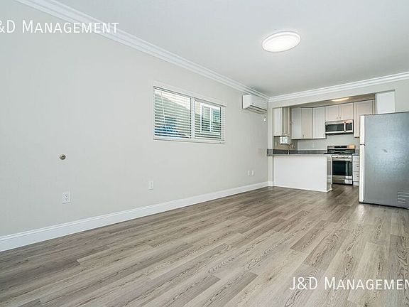 3rd image of 3125 L St