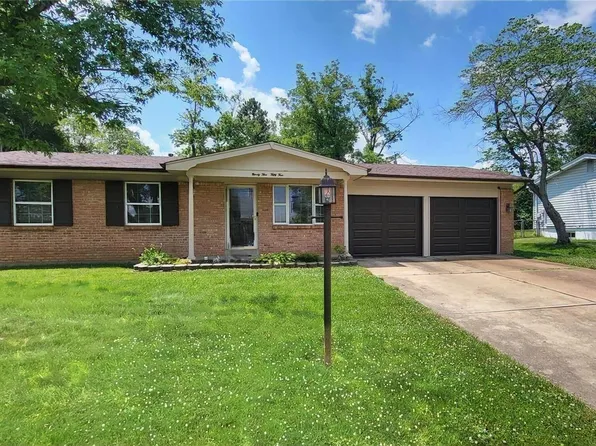 9554 Fantasy Ln, Saint Louis, MO 63126
