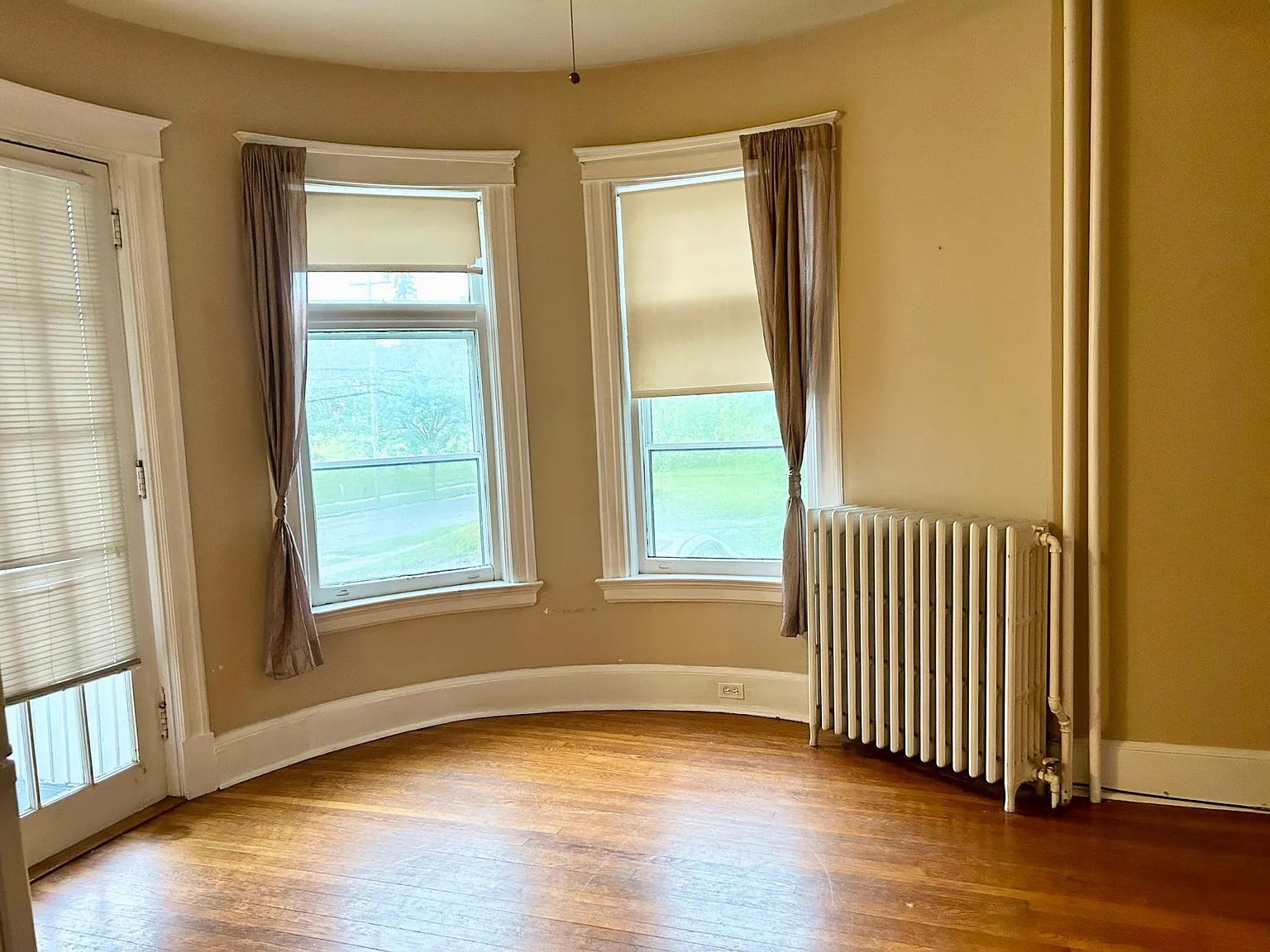 1 bed, $1,100 — Photo 3
