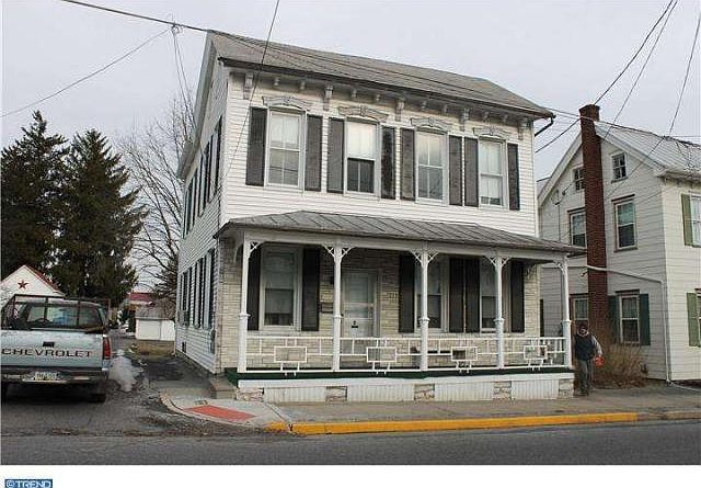 1st image of 310 N Railroad St