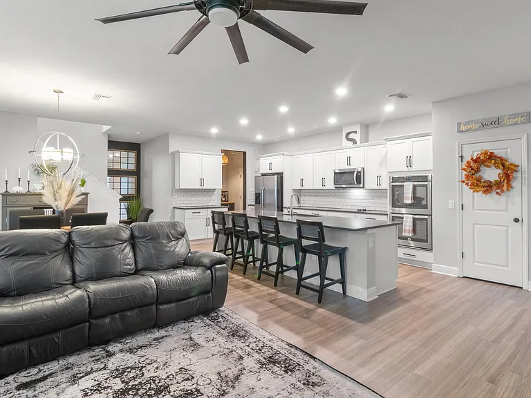 12141 Lake Blvd — Photo 3