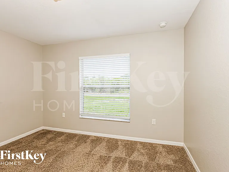 414 Willowbrook Dr — Photo 15