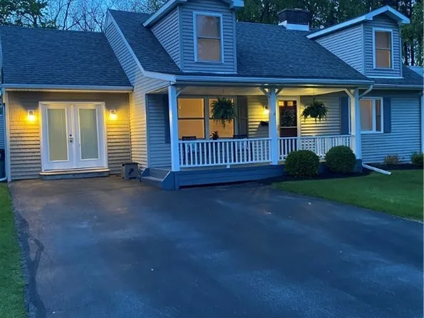 56 Root St, New Hartford, NY 13413