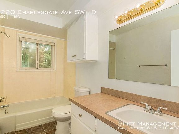 4th image of 3220 Charlesgate Ave SW APT D
