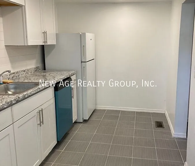 4629 Sansom St #1 — Photo 20