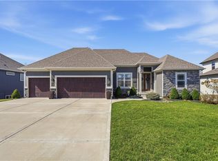 11300 N Michigan Ave, Kansas City, MO 64155