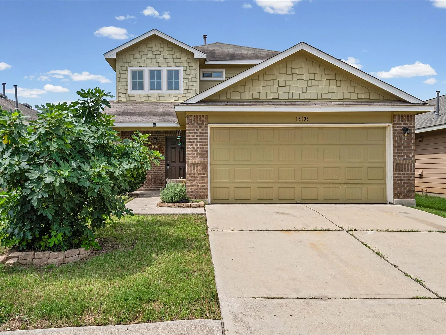 4 bed, 2.5 bath, 1798 sqft, $2,195 — Photo 2