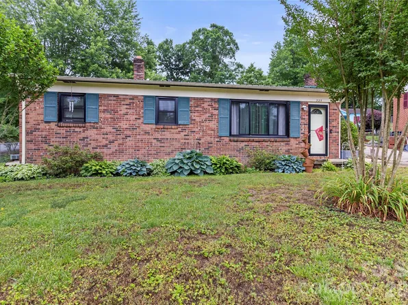 325 Swanson Dr SW, Lenoir, NC 28645