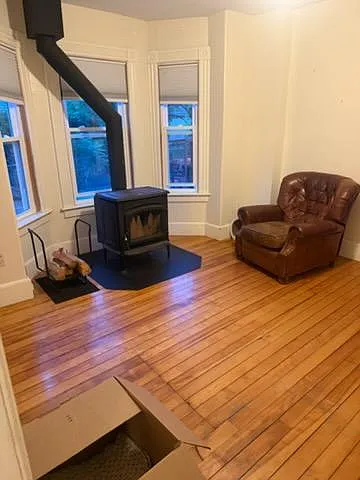 34 Fowler St — Photo 4