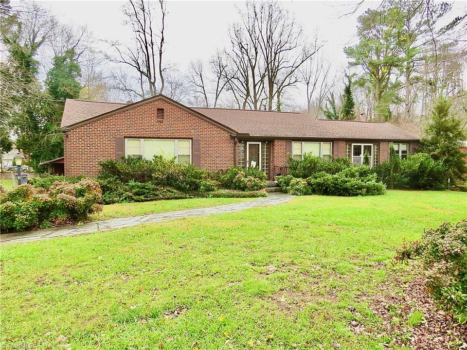 1st image of 1127 S Woodleigh Cir