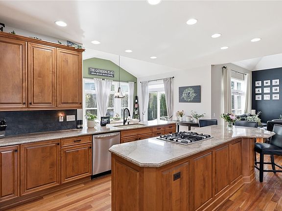 4th image of 1070 Sagebrook Way
