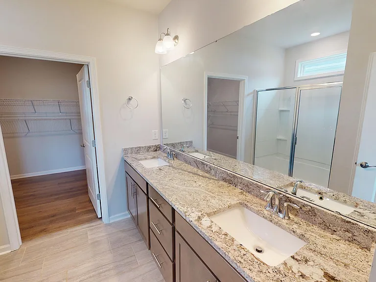 4415 Sapphire Ct — Photo 5