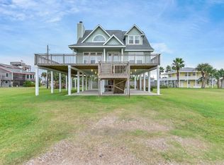 16523 Captain Kidd Rd, Jamaica Beach, TX 77554