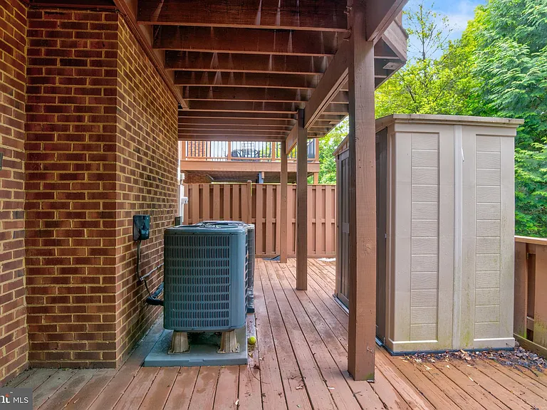 10219 Aspen Willow Dr — Photo 26