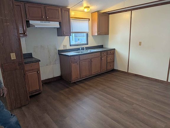 3rd image of 2060 Winston Rd #7