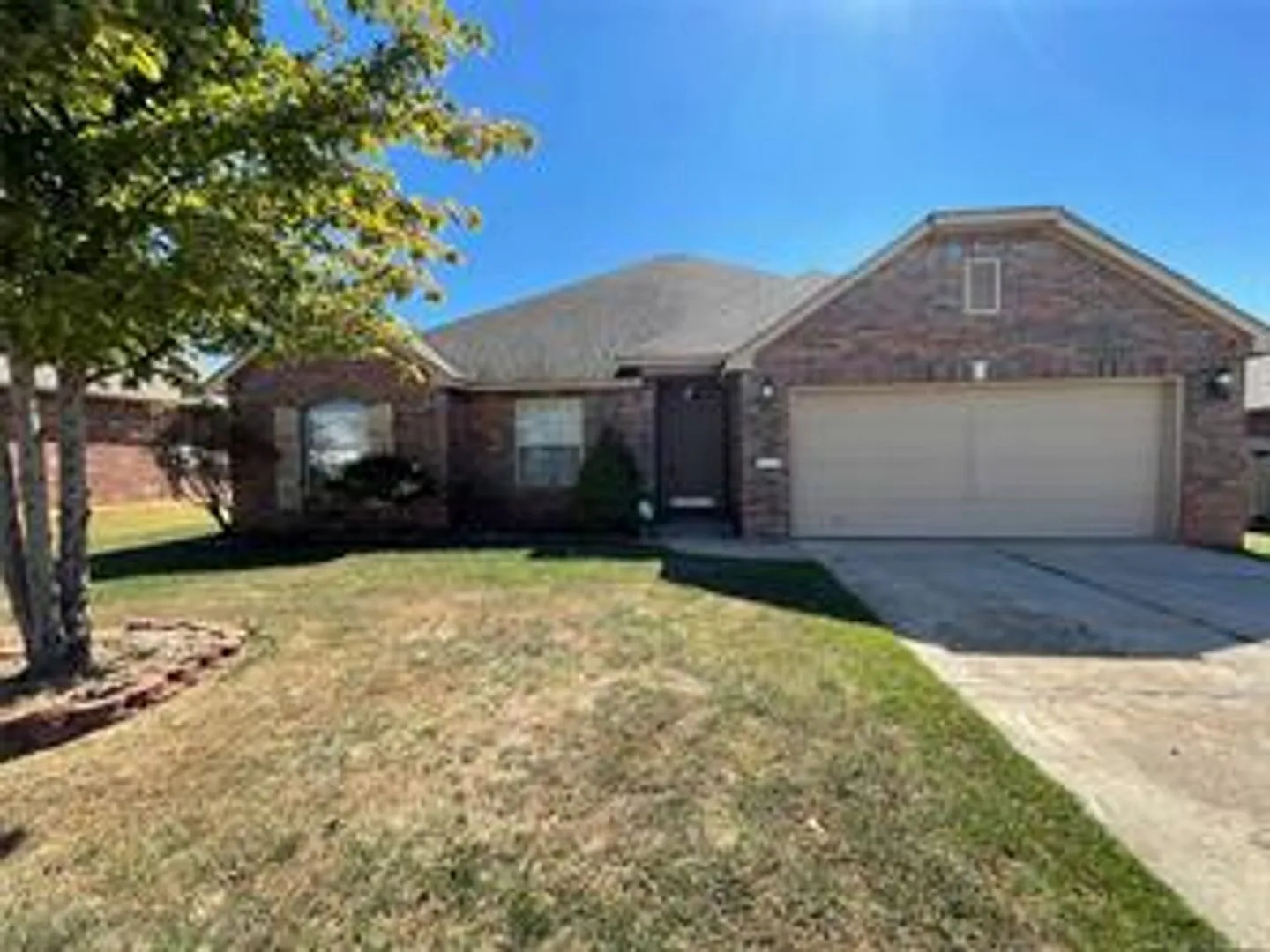 3 Bed + Bonus Room | 2 Bath | Broken Arrow — Photo 1