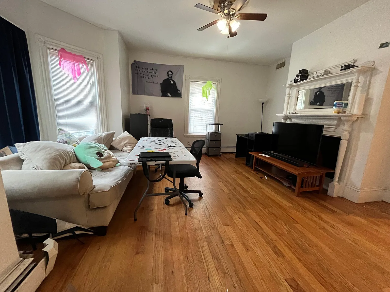 4 bed, 1350 sqft, $5,600 — Photo 2