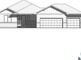 7256 E Athens Ct, Sioux Falls, SD 57110