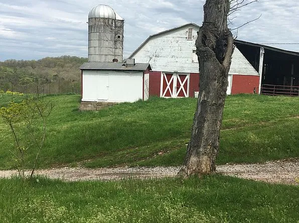 702 Allen Run Rd, Sistersville, WV 26175
