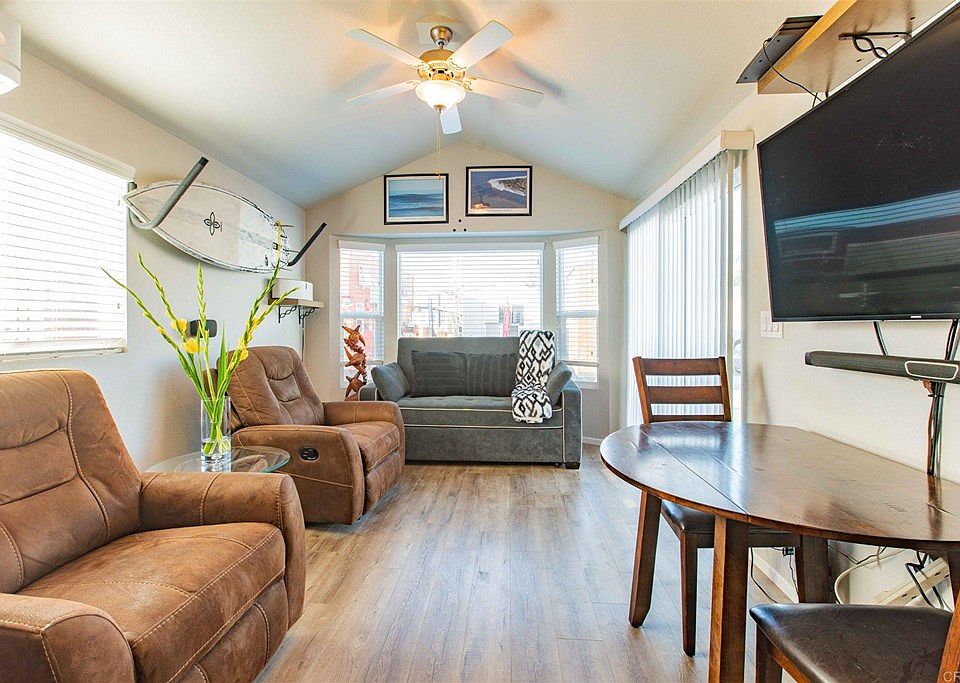 2nd image of 1549 N Vulcan Ave Space 25