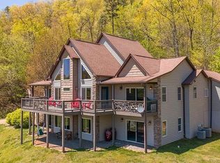 (Undisclosed Address), Franklin, NC 28734
