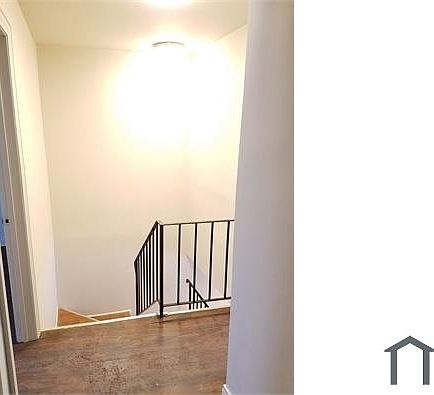 4th image of 2314 Windsor Ln