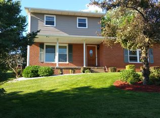 9727 State Route 212 NE, Bolivar, OH 44612