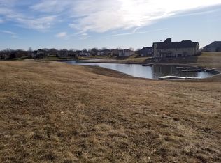 1205 Summerland Ky, Machesney Park, IL 61103