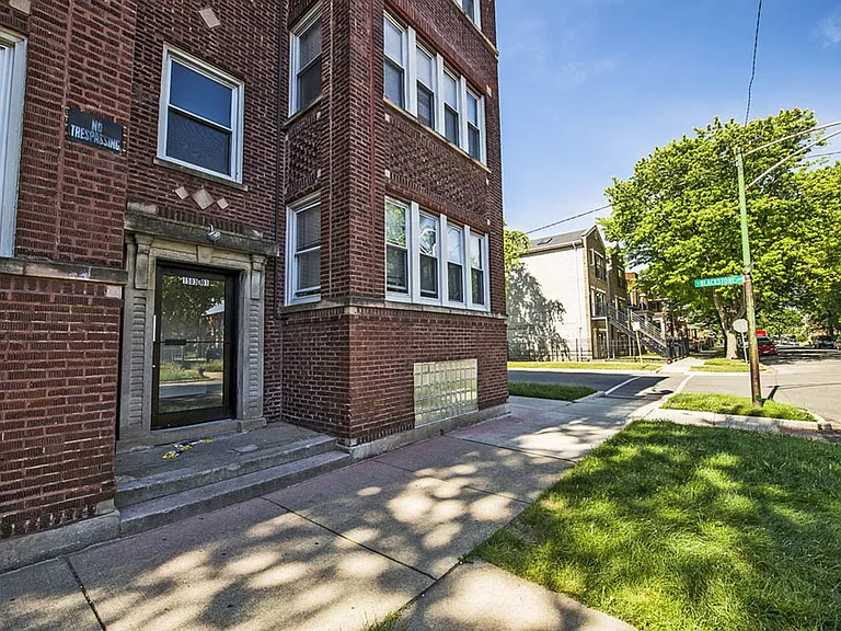 7135 S Blackstone — Photo 18
